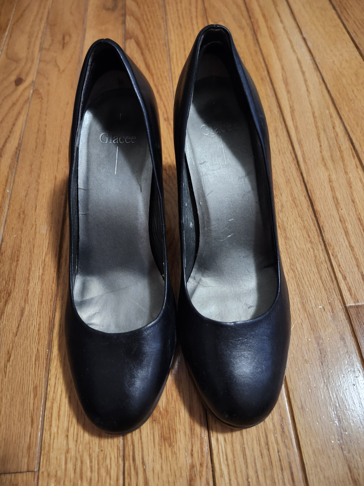 Glasses shoe
