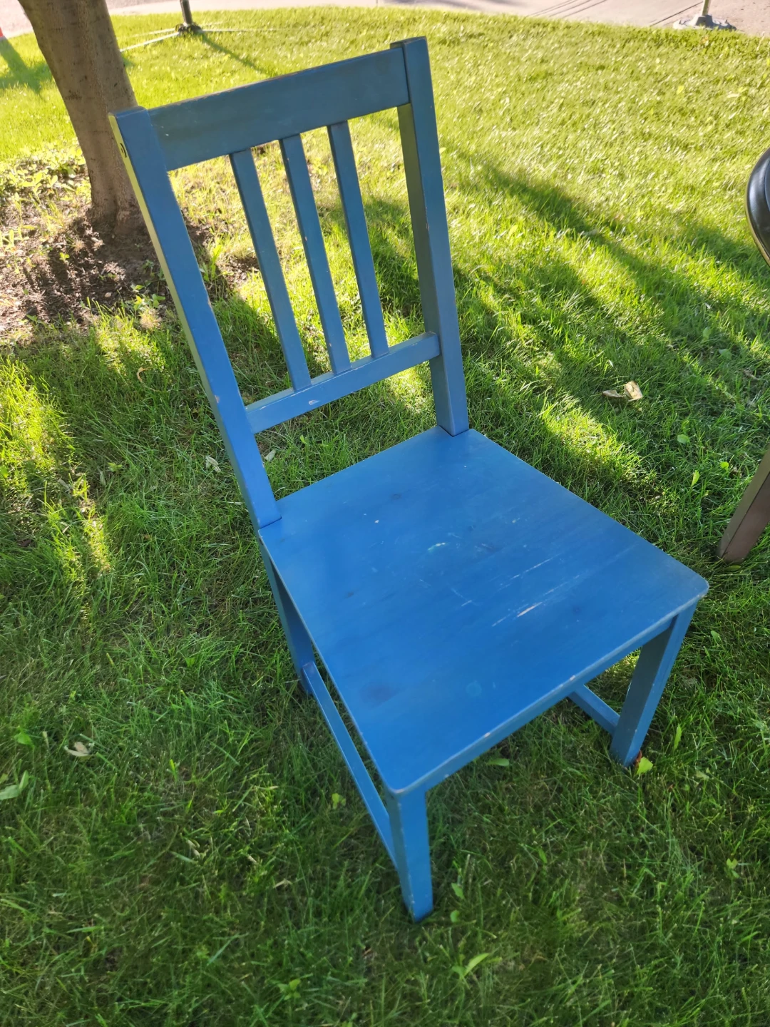 Round wood Table and Blue Chairs Set - photo 3