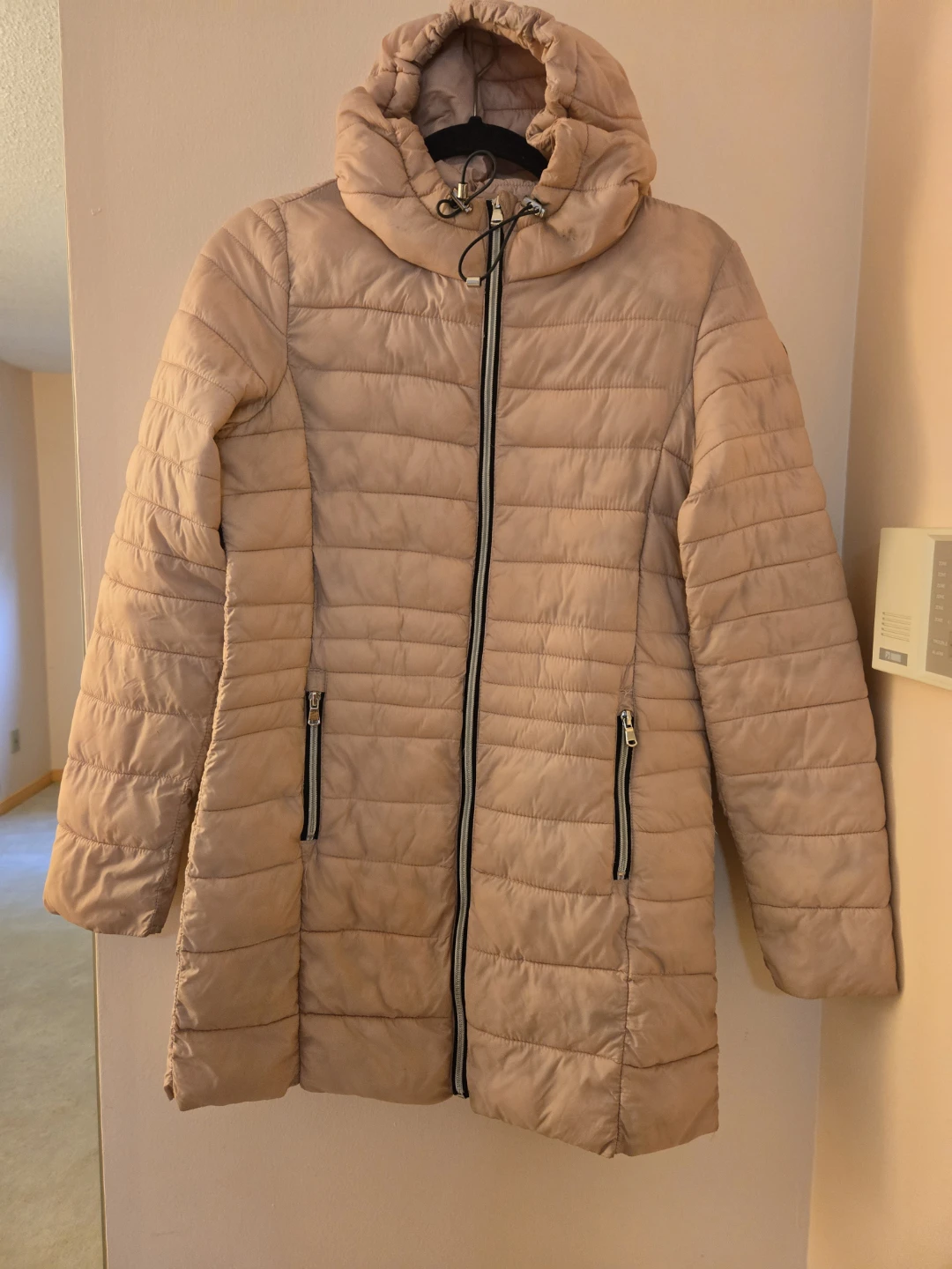 Foldable Point Zero Puffer Jacket and Thinsulate Gloves