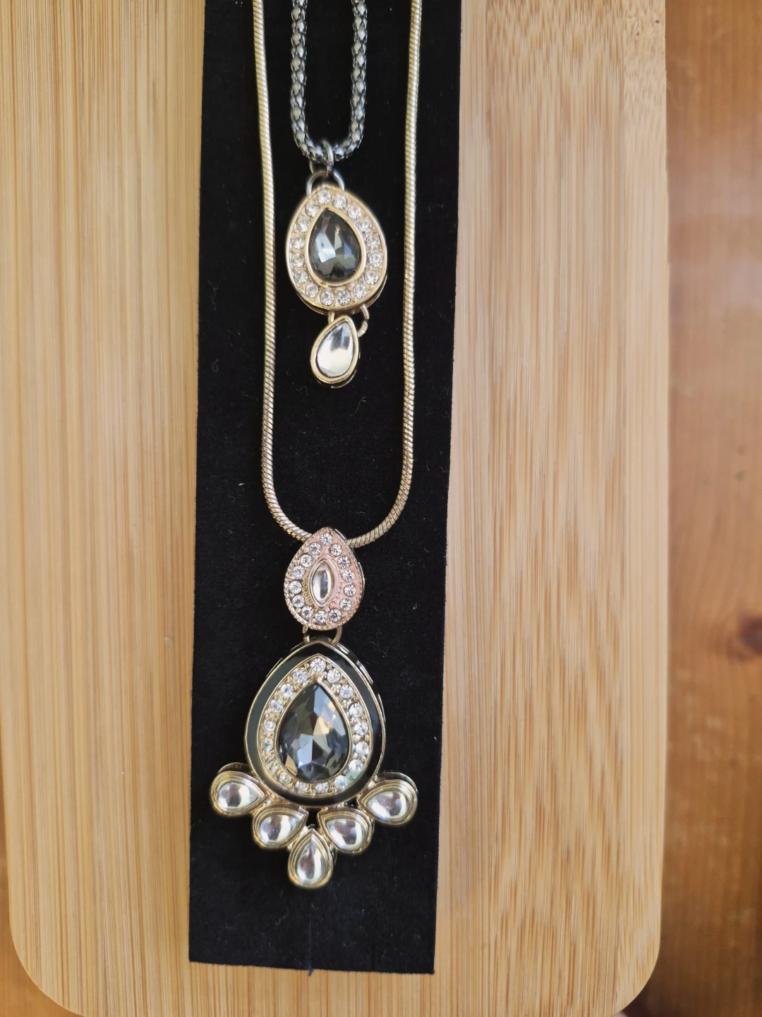 Layered fashion necklace