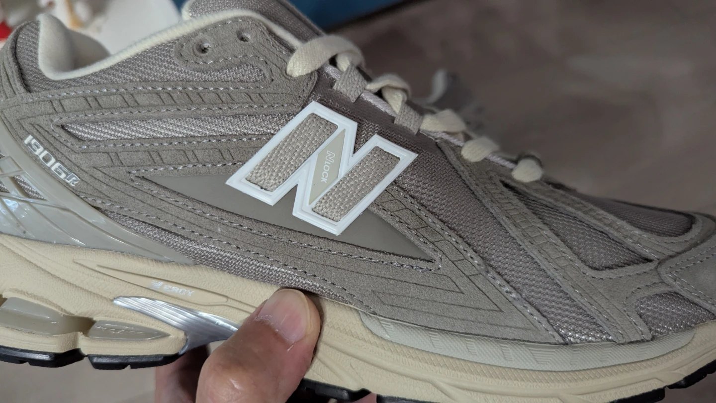 New Balance 1906R Sneakers Men's US 10 - photo 5