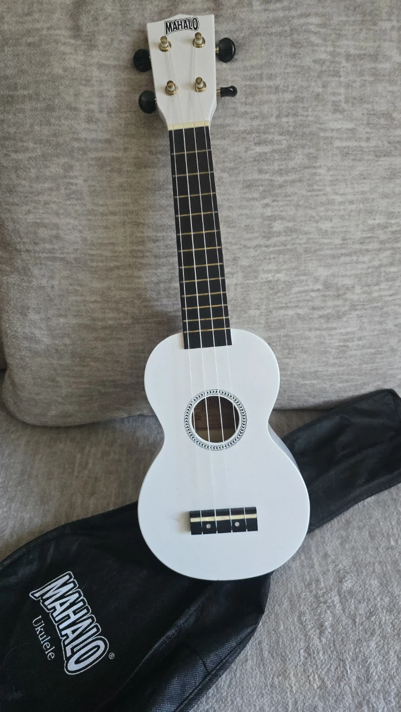 Mahalo White Ukulele