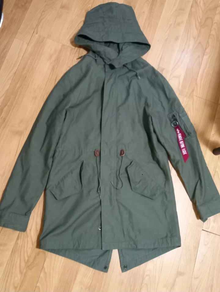 Men's ALPHA INDUSTRIES Fishtail Hooded Parka Medium