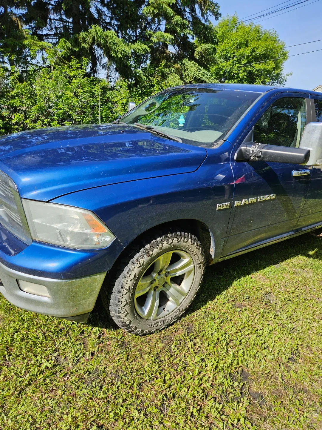Blue Ram 1500 Hemi Pickup Truck