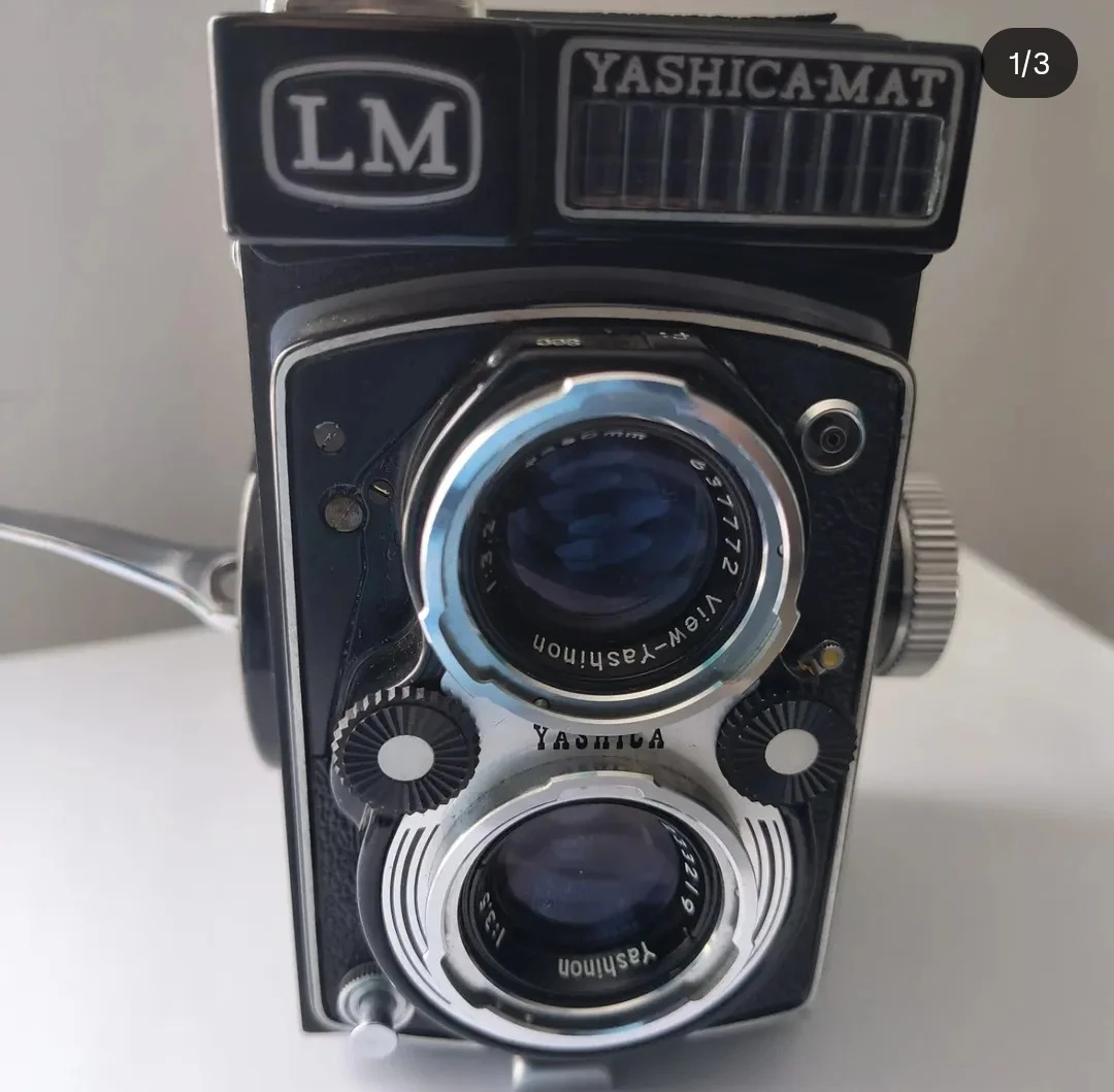 Yashica-Mat LM Twin Lens Reflex Camera