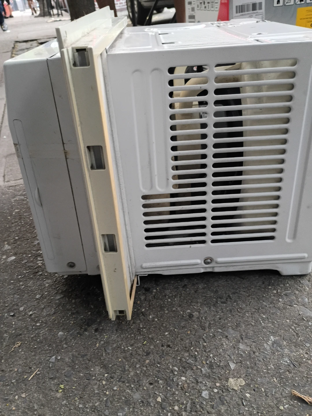 Daewoo Window Air Conditioner DWC-F0567FCL 5000 BTU - photo 3