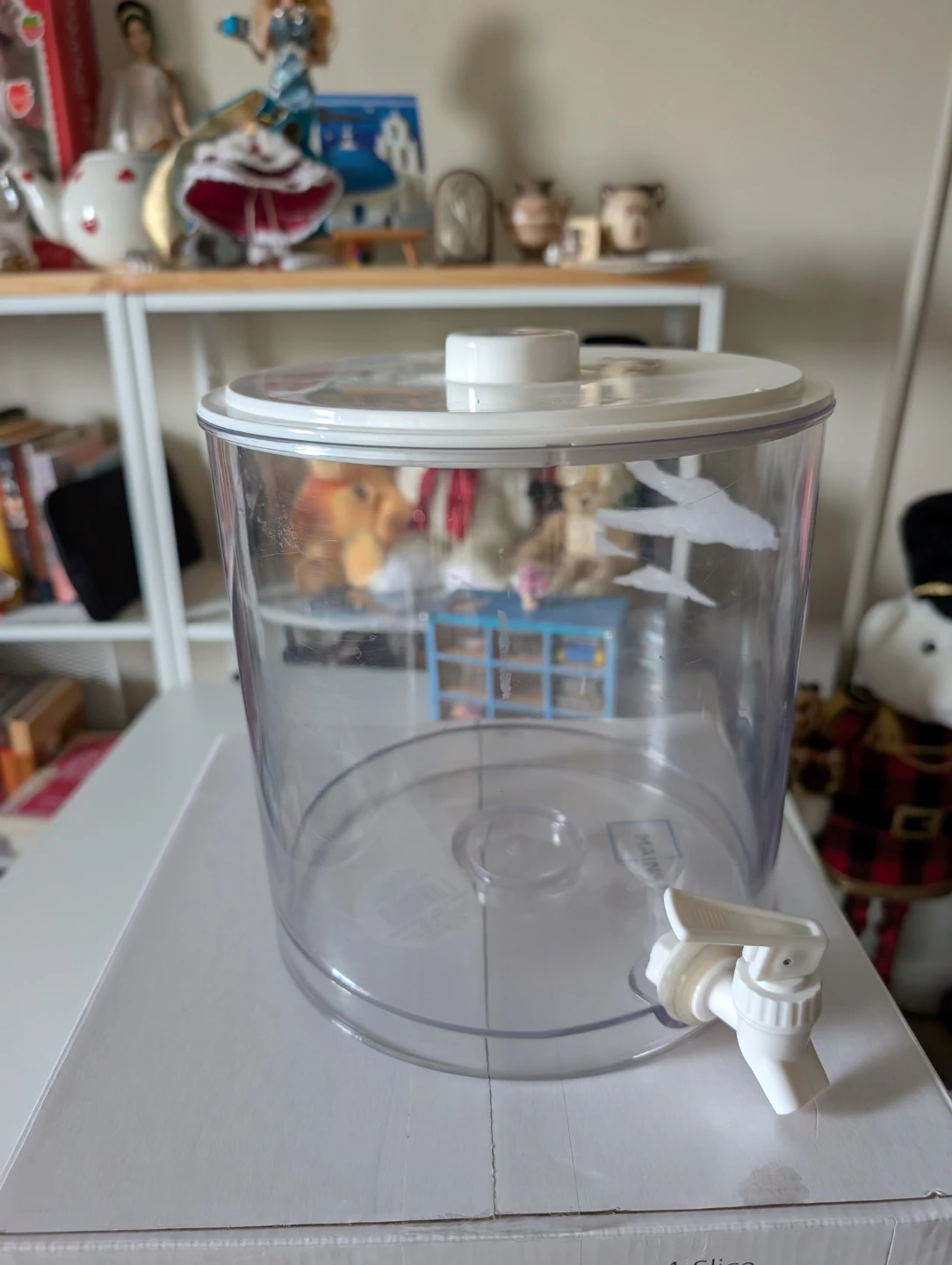 Clear Beverage Dispenser with Spigot