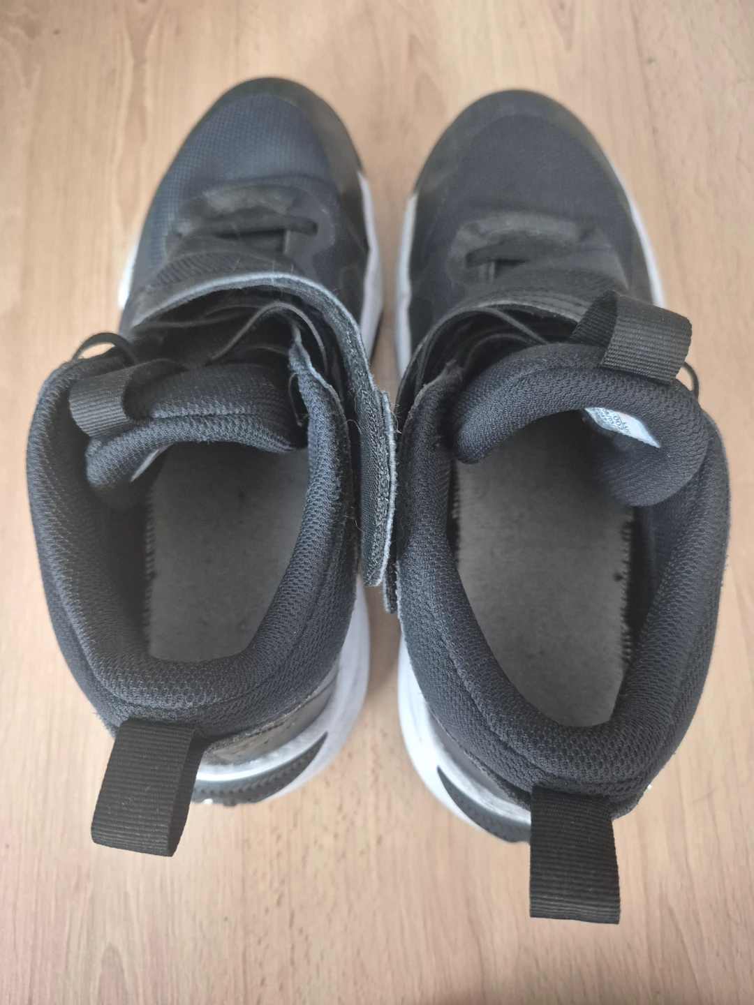 Nike Youth Shoes - photo 3