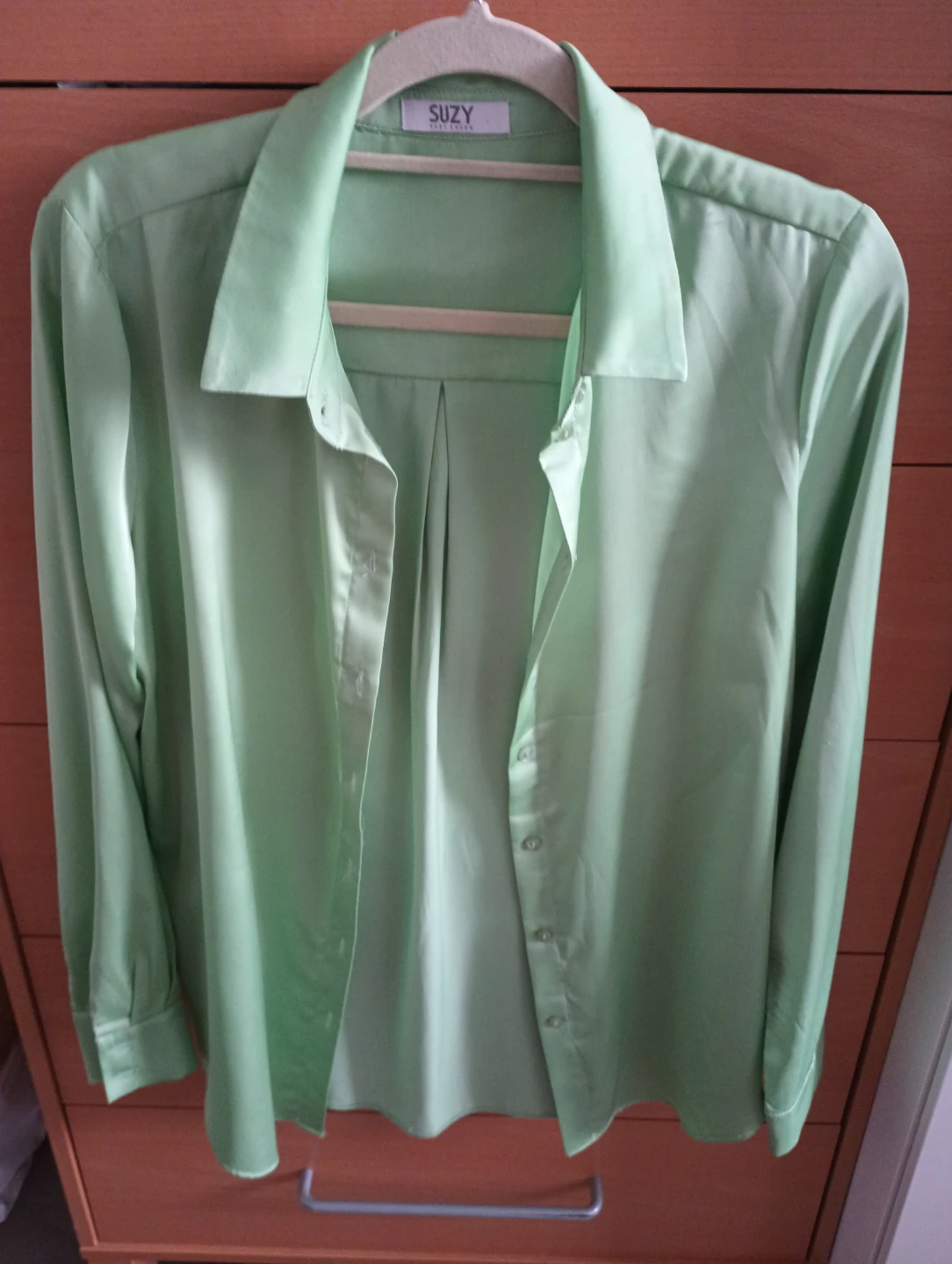SUZY Green Satin Button-Up Shirt - photo 3