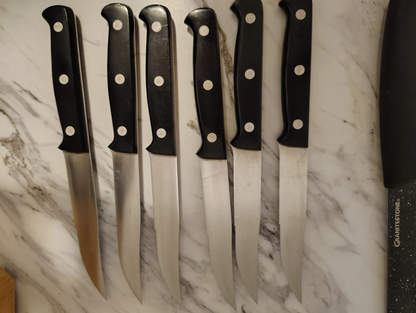 ZWILLING J.A. HENCKELS Knife Set – Excellent Condition - photo 2