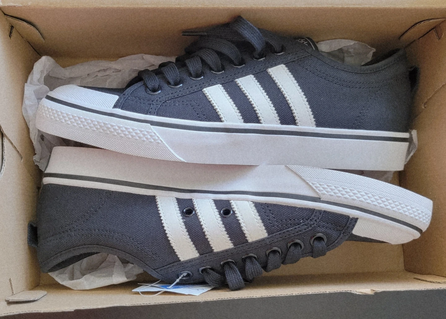 Adidas Nizza shoe - Charcoal/White - Size 9 US