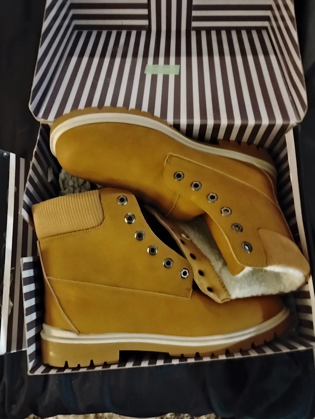 Kozi Canada Tim Wheat Boots - Size 12M - photo 4