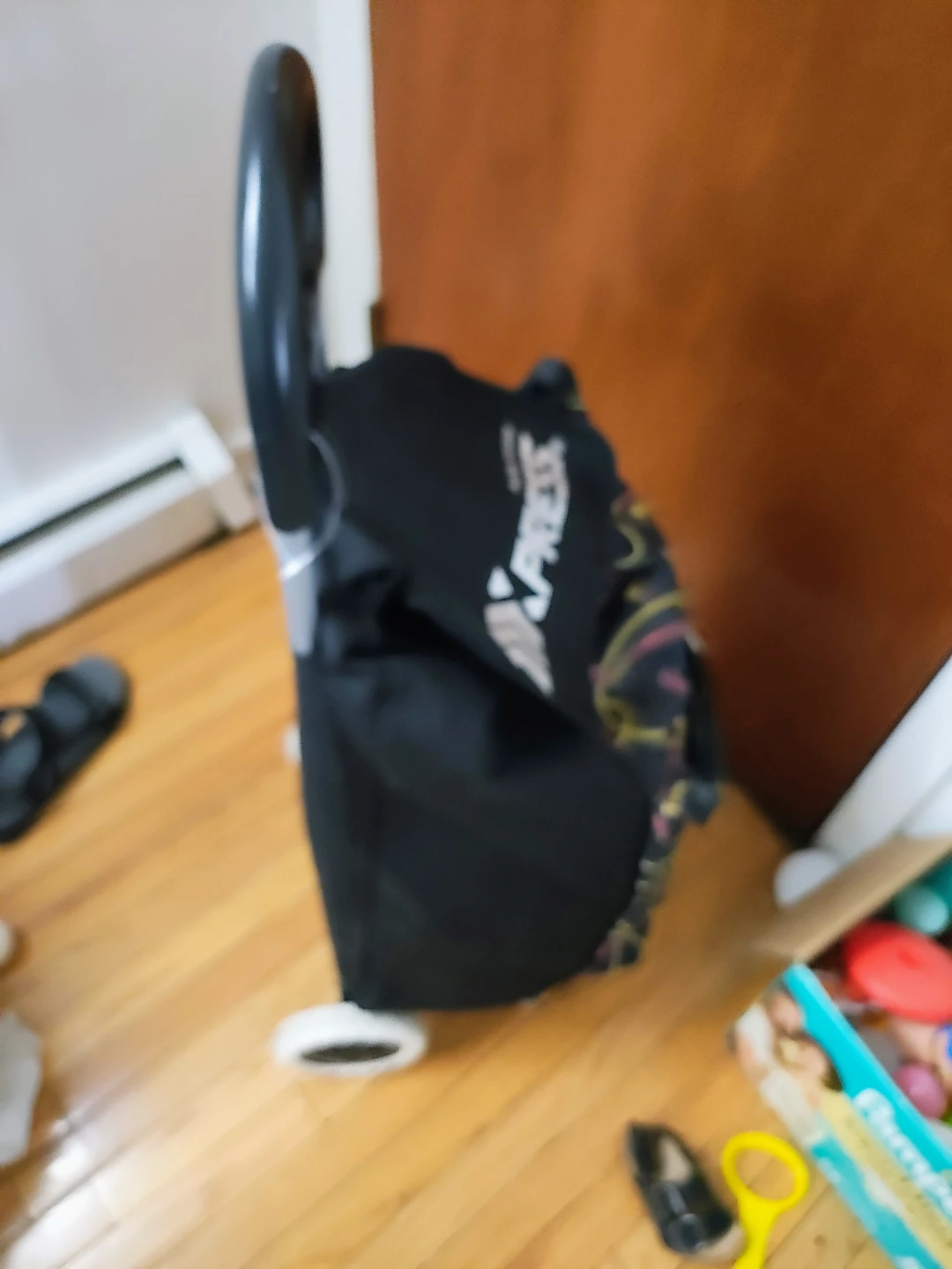 New York Xpress Rolling Shopping Cart Bag