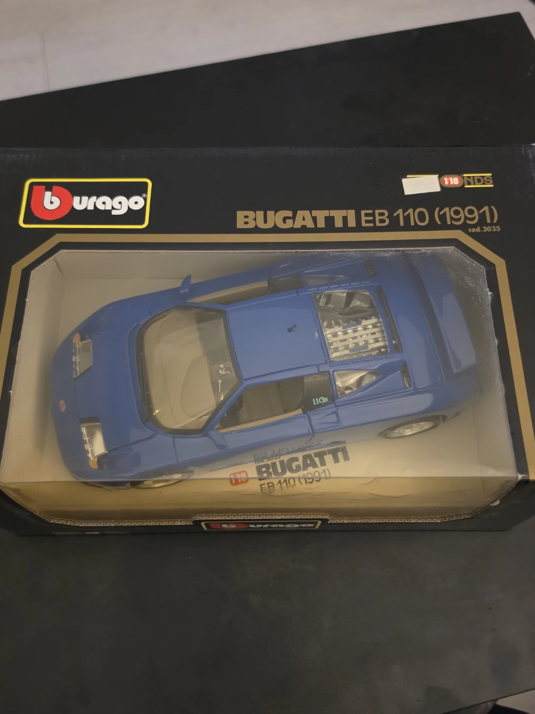 Bburago Bugatti EB 110 (1991) 1:18 Scale Diecast Model Car - photo 2