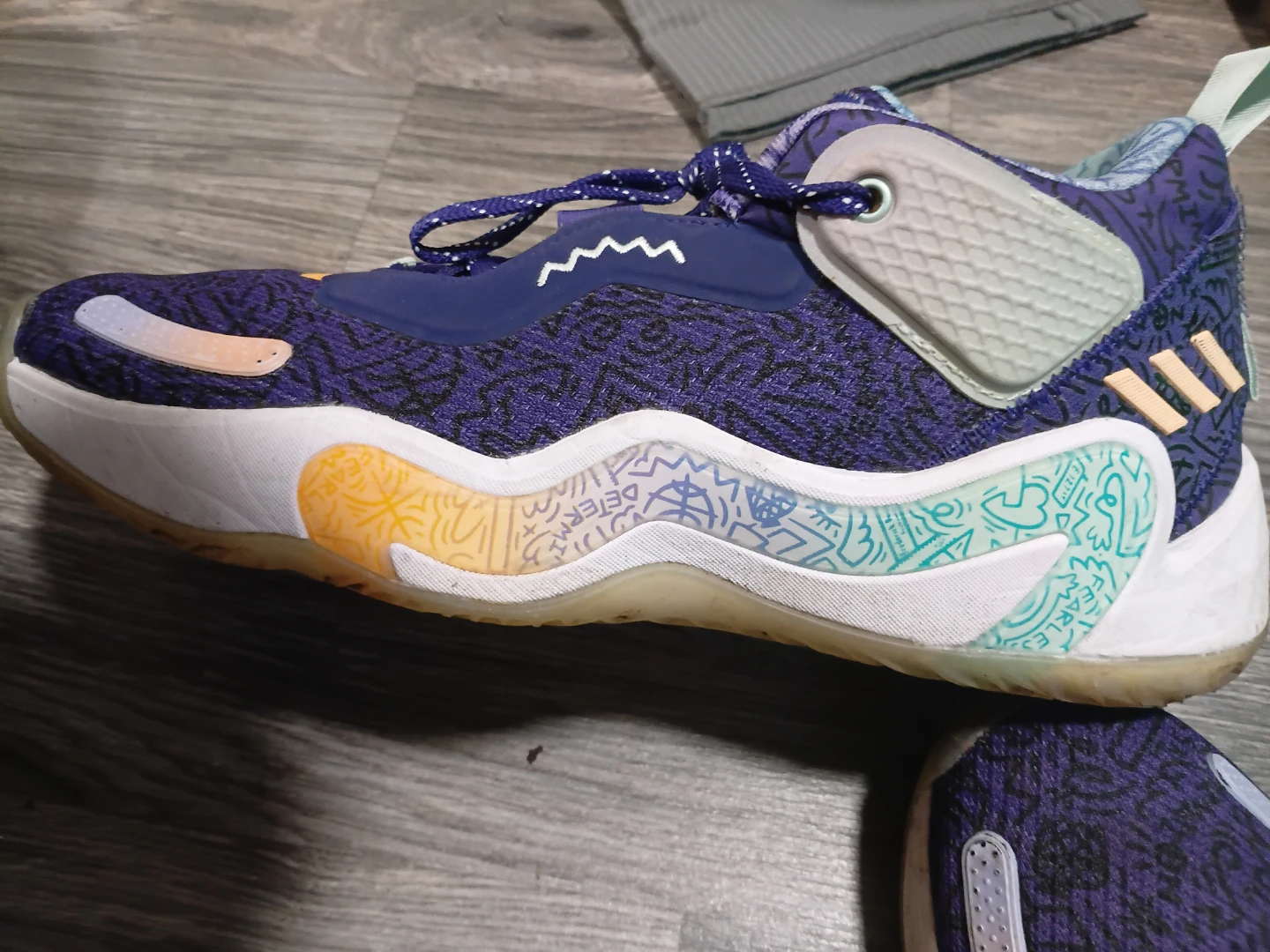 Adidas Don Issue 3 Basketball Shoes