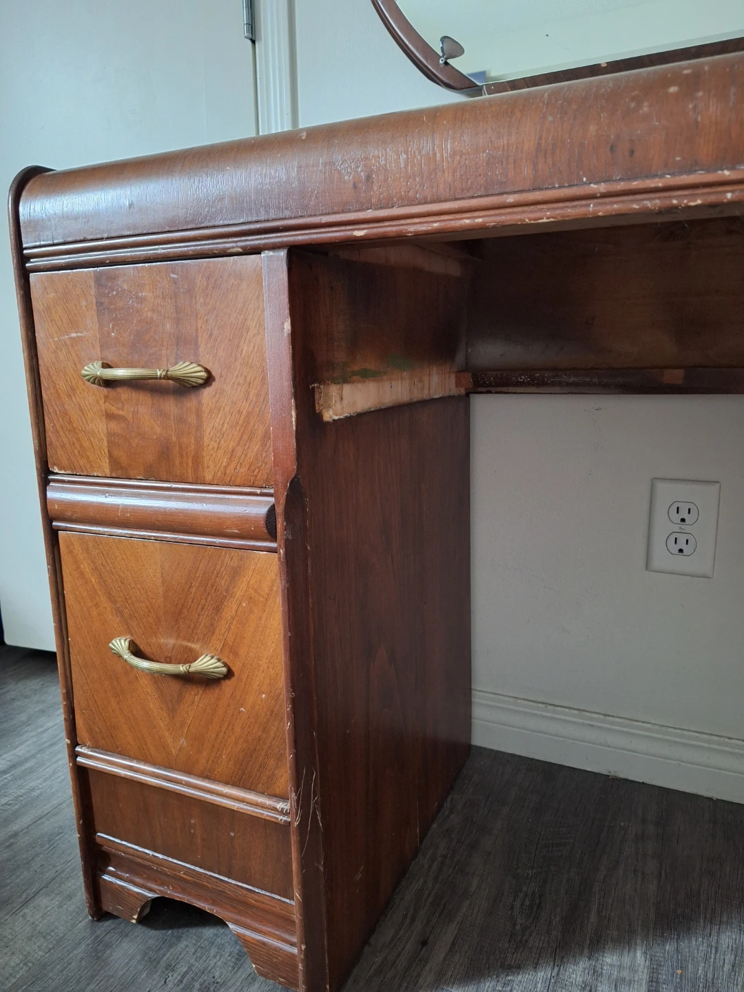 Vintage Vanity Desk with Mirror - photo 4