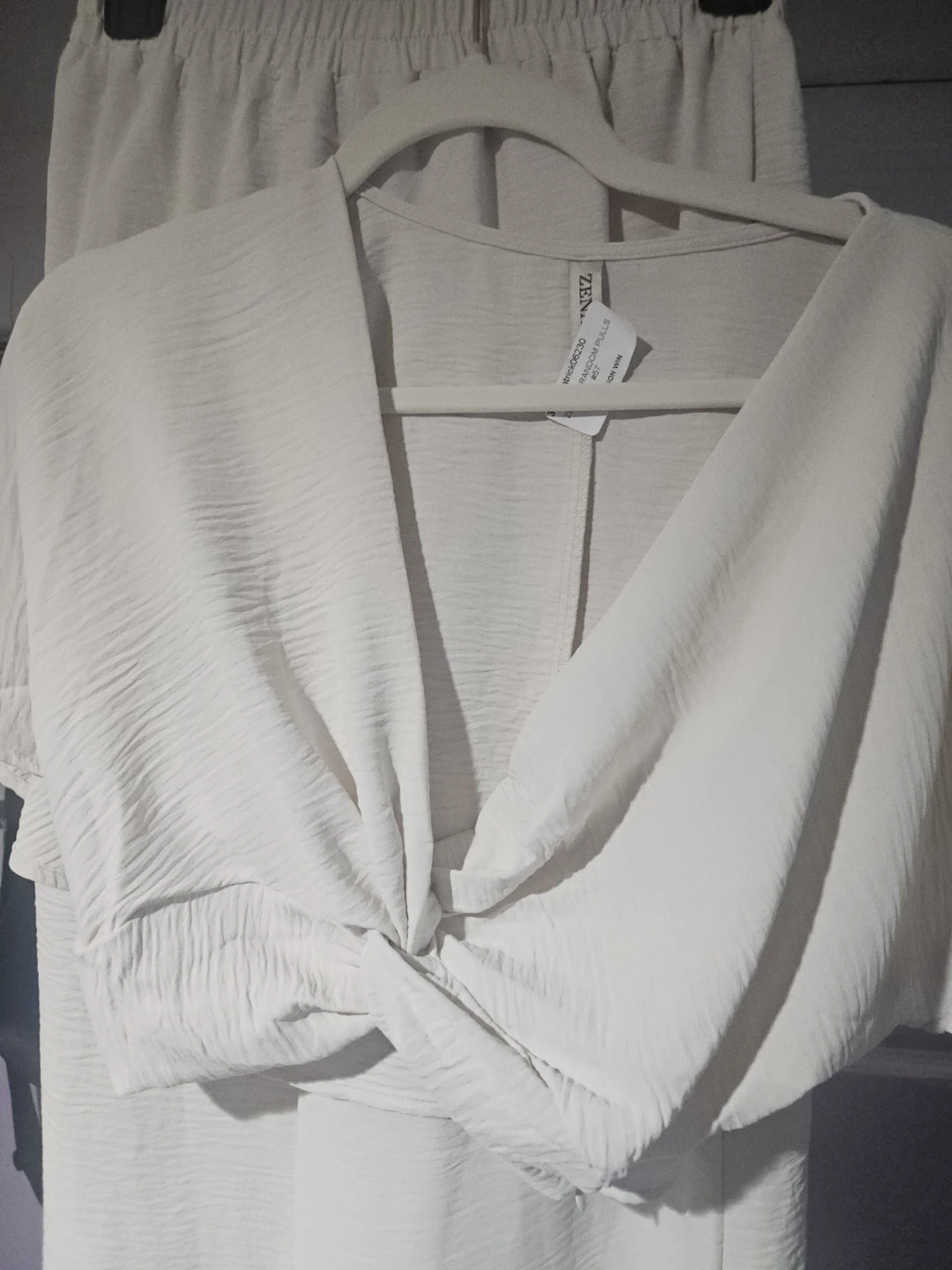 ZENANA White Textured Twist Front Top & Pants Set Size S - photo 2