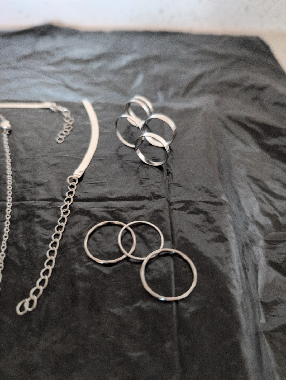 Silver Tone Choker Necklaces and Rings Set - photo 3