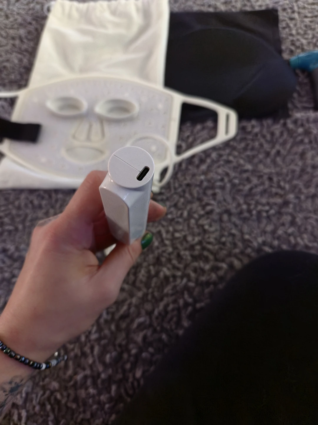 CurrentBody Skin LED Light Therapy Mask - photo 2
