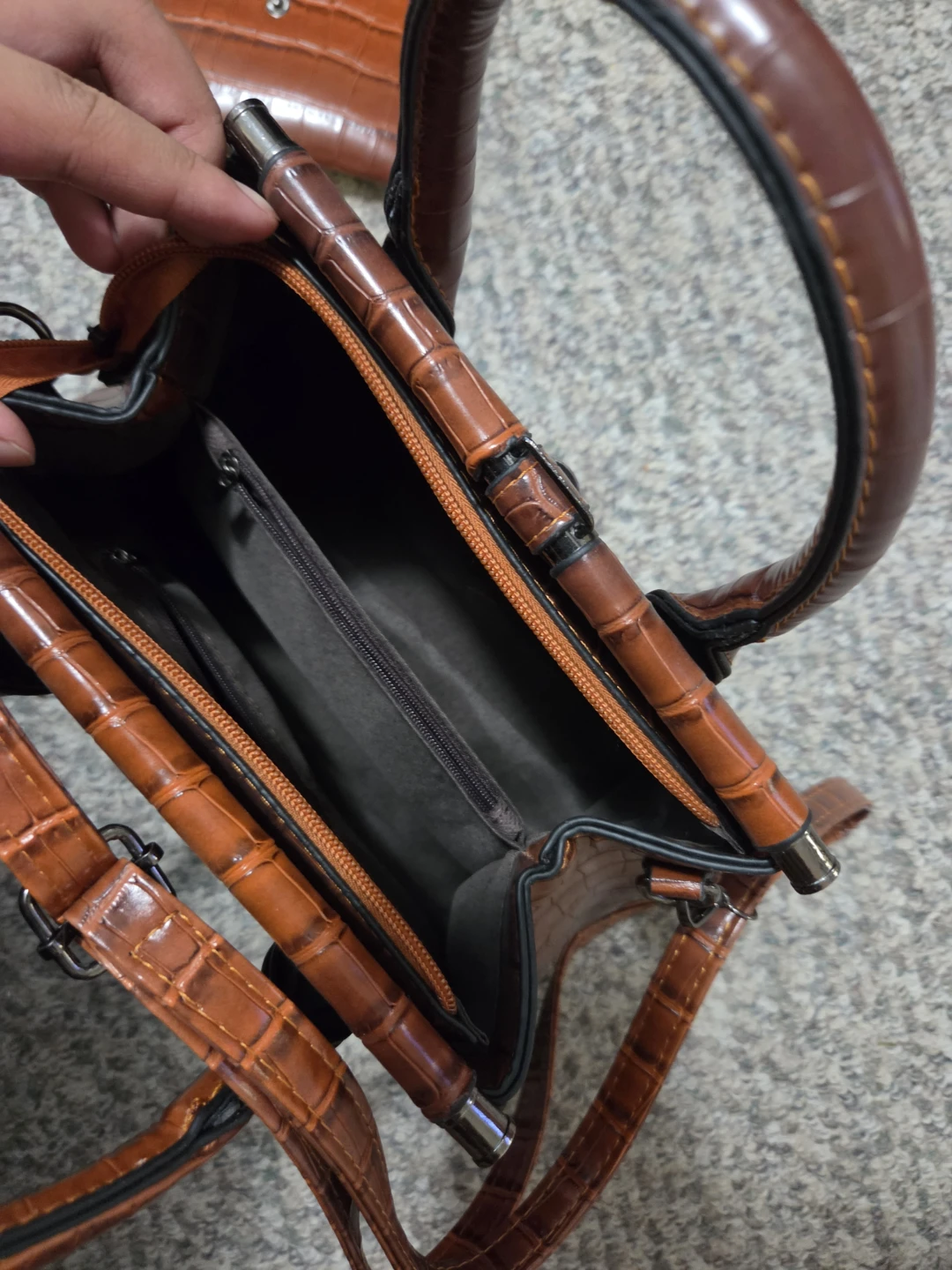 Brown Faux Croc Handbag with Matching Wallet - photo 3