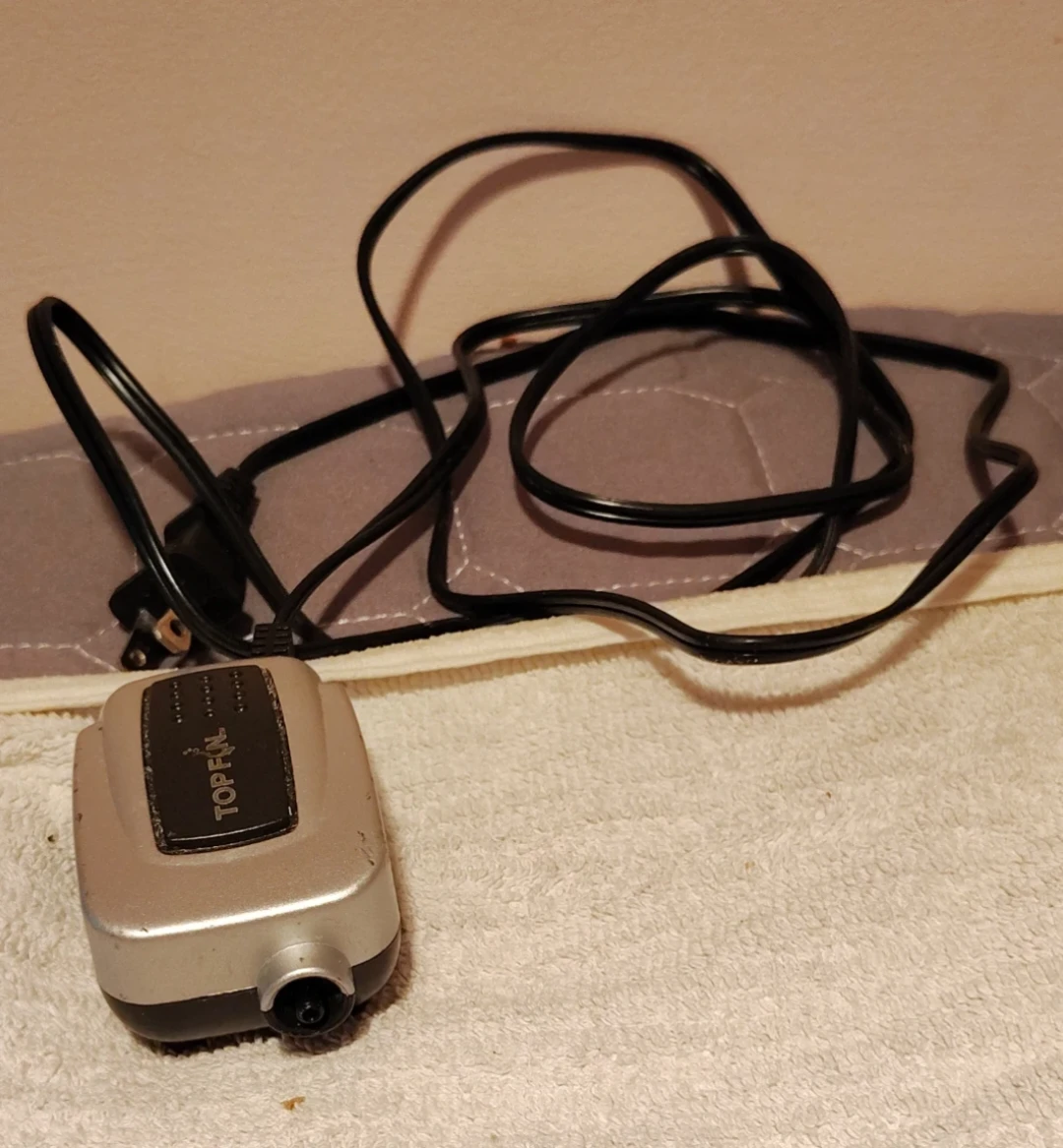 Small fish tank Air Pump (used)