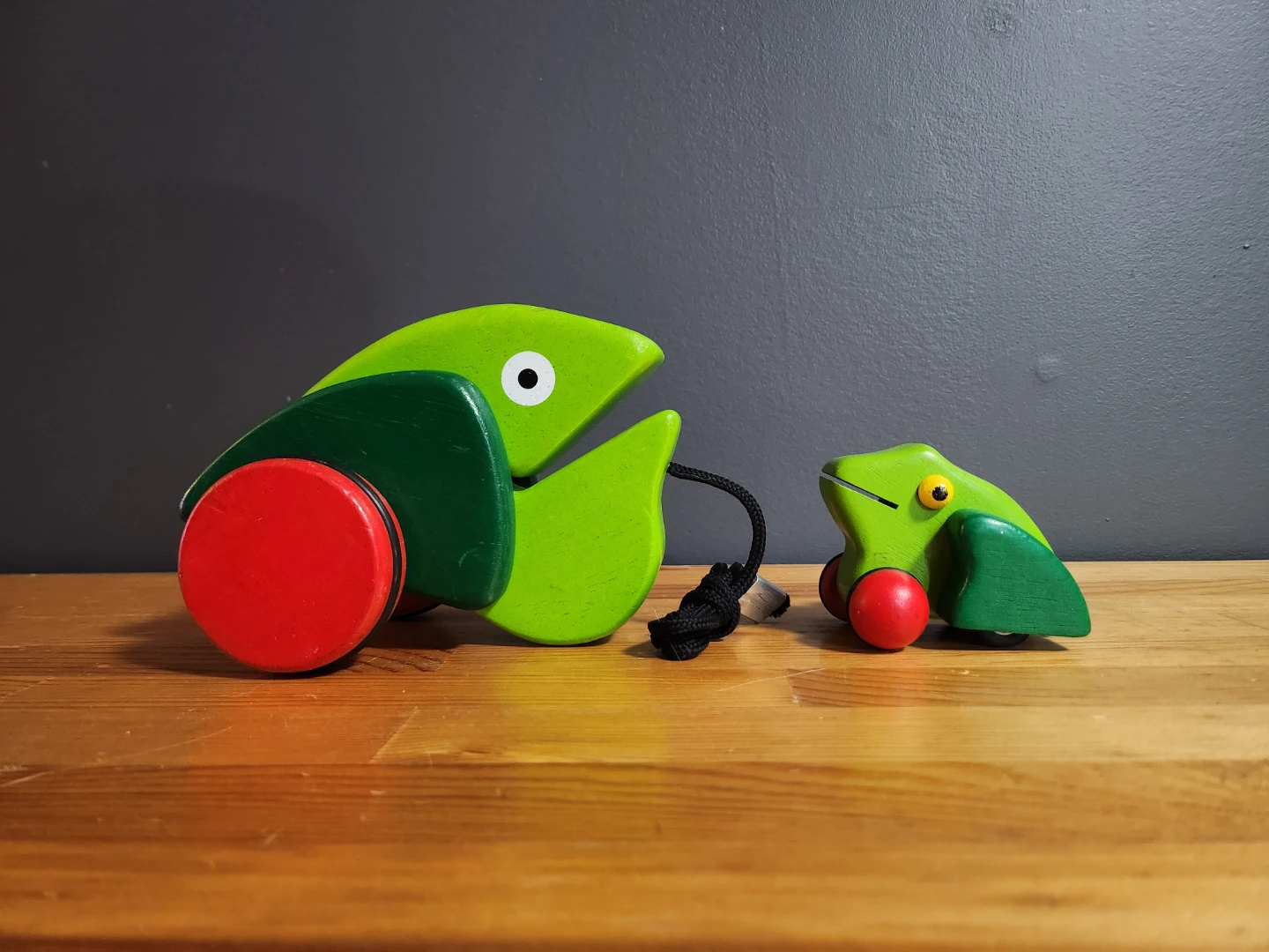 Vintage Wooden Frog Pull and Push Toy Set