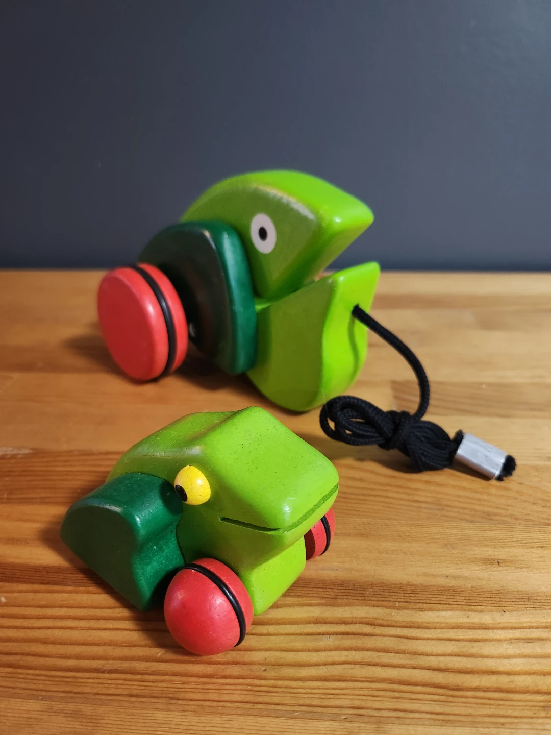 Vintage Wooden Frog Pull and Push Toy Set - photo 5