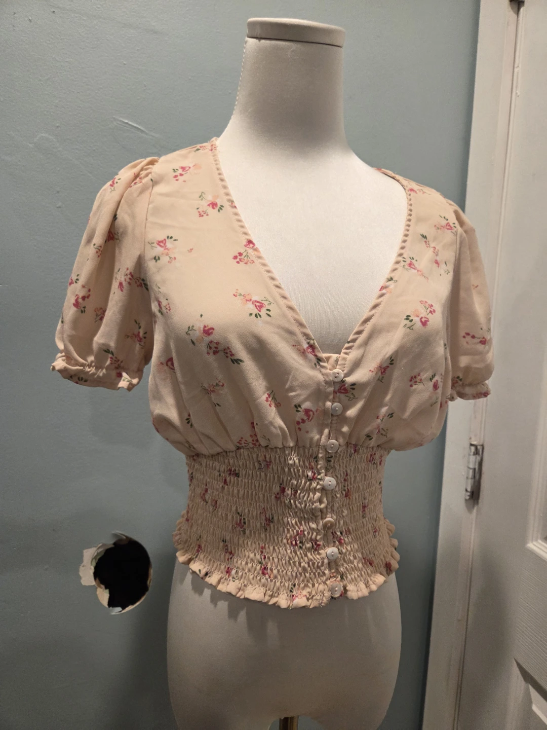 Heart & Hips Floral Smocked Peasant Bloused - photo 2