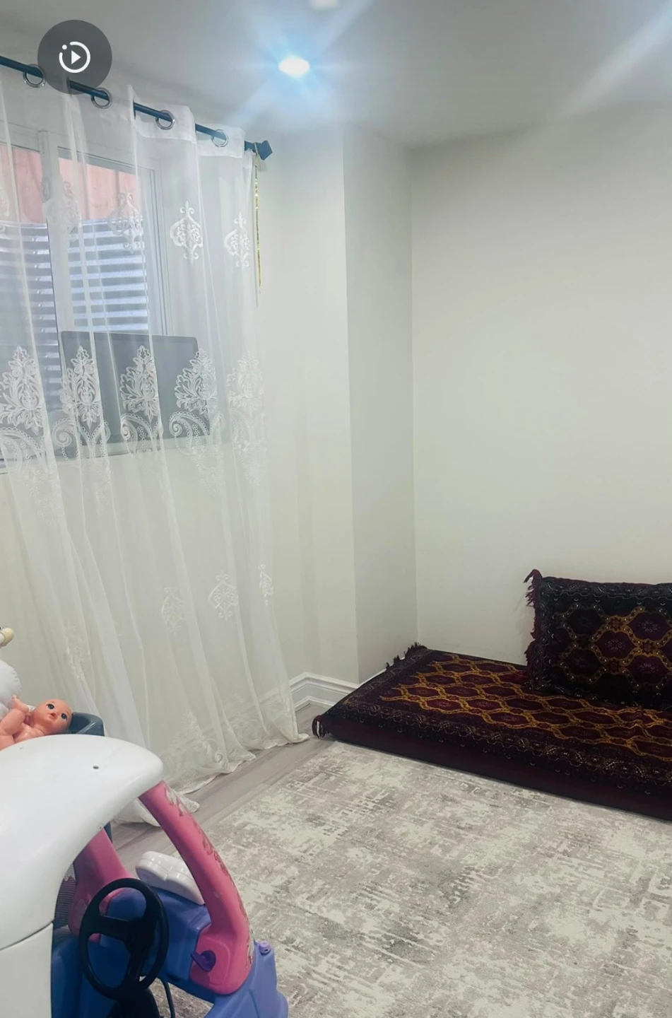 2bedroom  basement for rent - photo 2