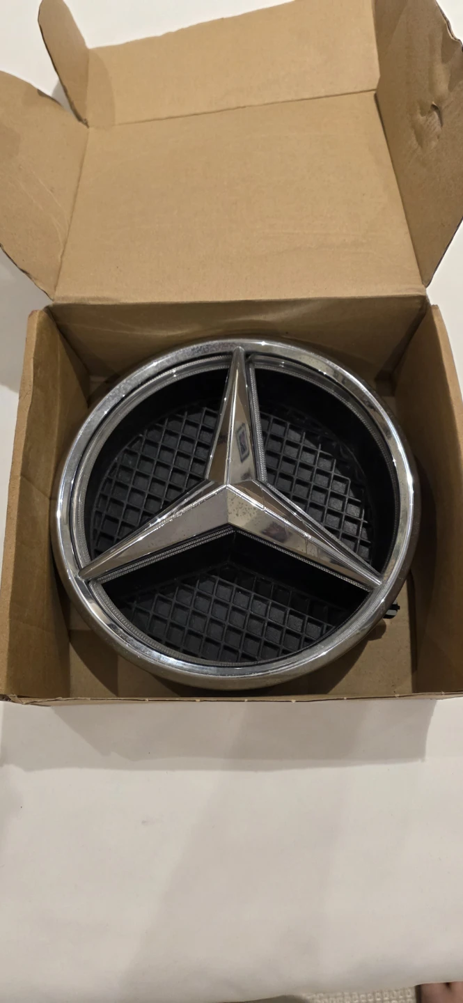 Lite up  GENUINE Mercedes-Benz Grille Emblem A 218 817 45 00