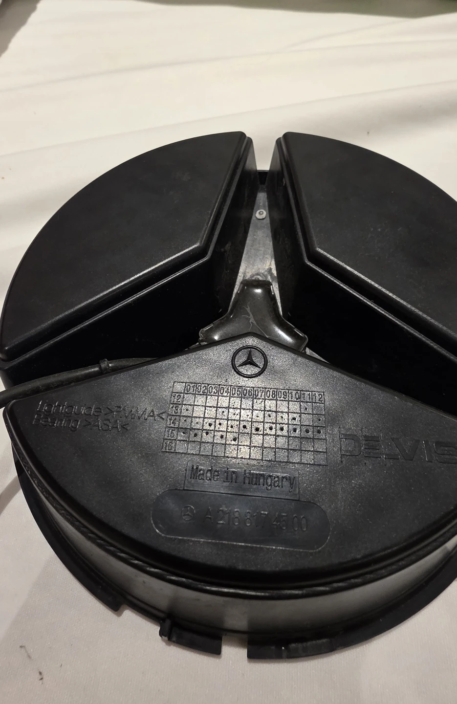 Lite up  GENUINE Mercedes-Benz Grille Emblem A 218 817 45 00 - photo 3