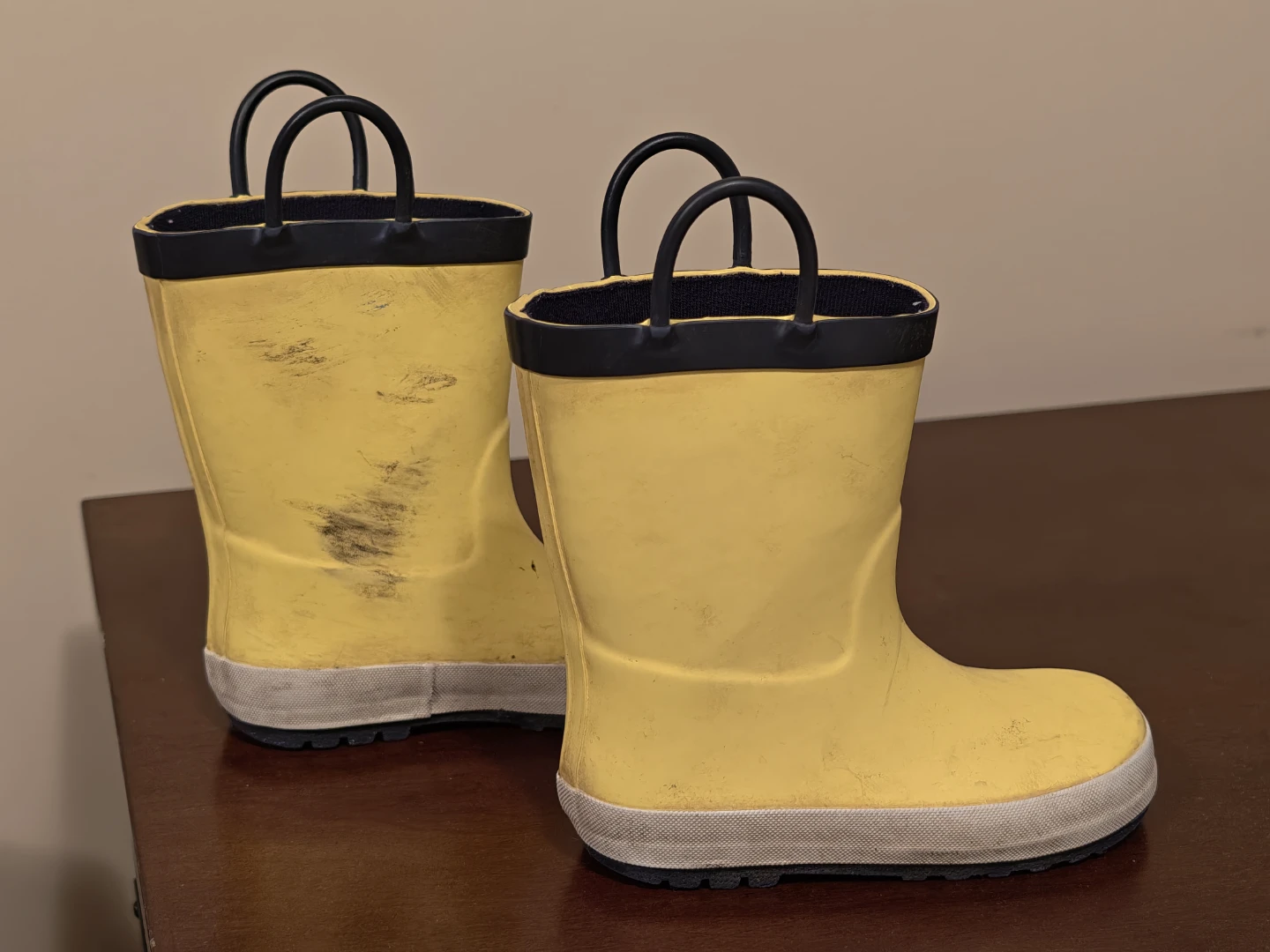 Kids H&M Yellow Rubber Rain Boots with Handles size 10k