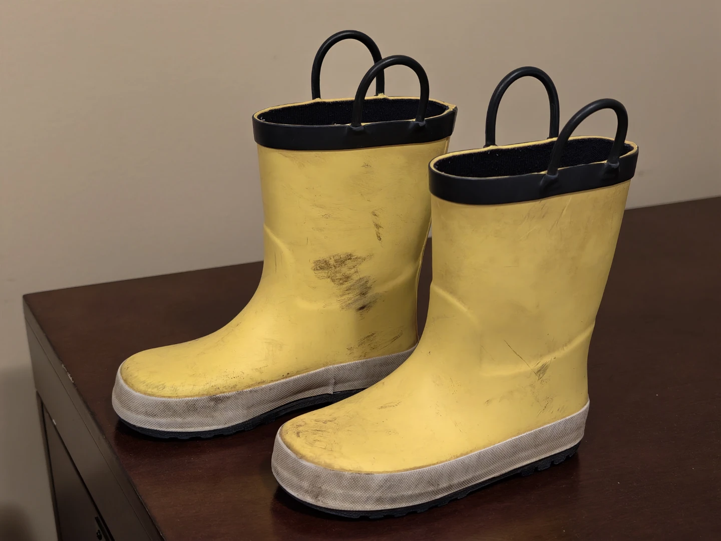 Kids H&M Yellow Rubber Rain Boots with Handles size 10k - photo 2