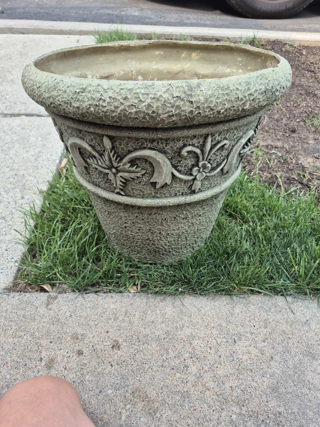 Great Decorative Garden Planter Pot
