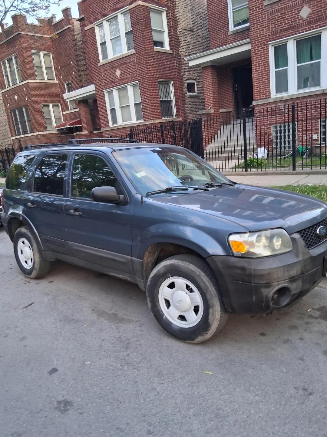 Blue Ford Escape SUV - photo 3