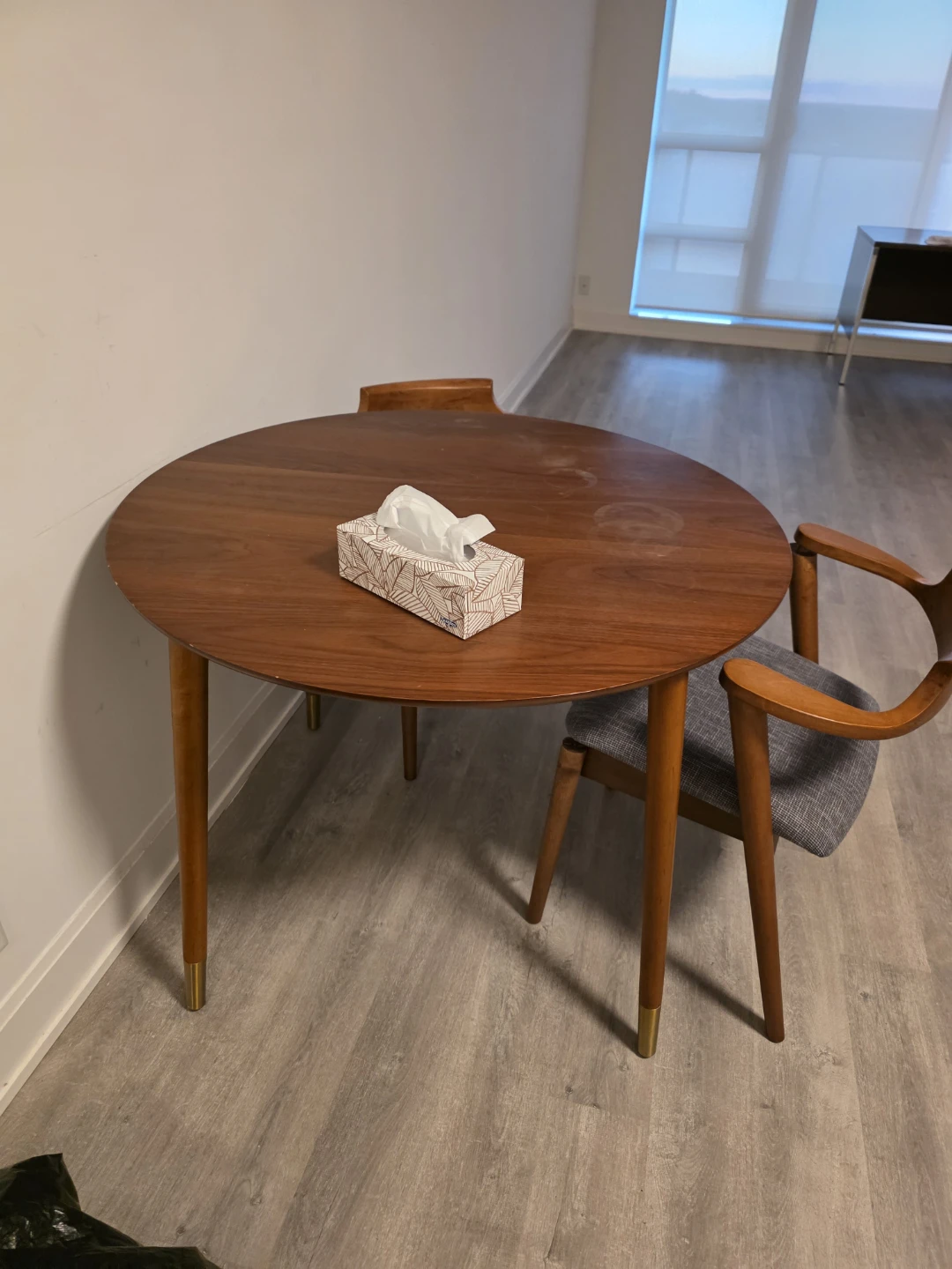 Round Wooden Dining Table with 2 Chairs - photo 4