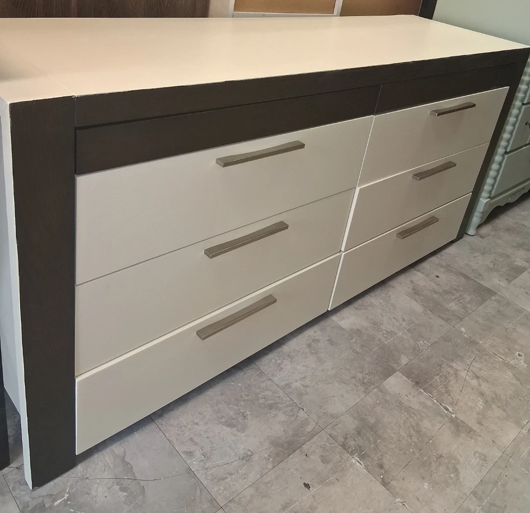6-Drawer Dresser venta de muebles  5521w Belmont av