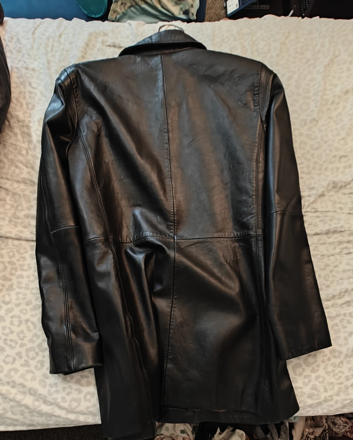 Danier Black Leather Jacket - photo 3
