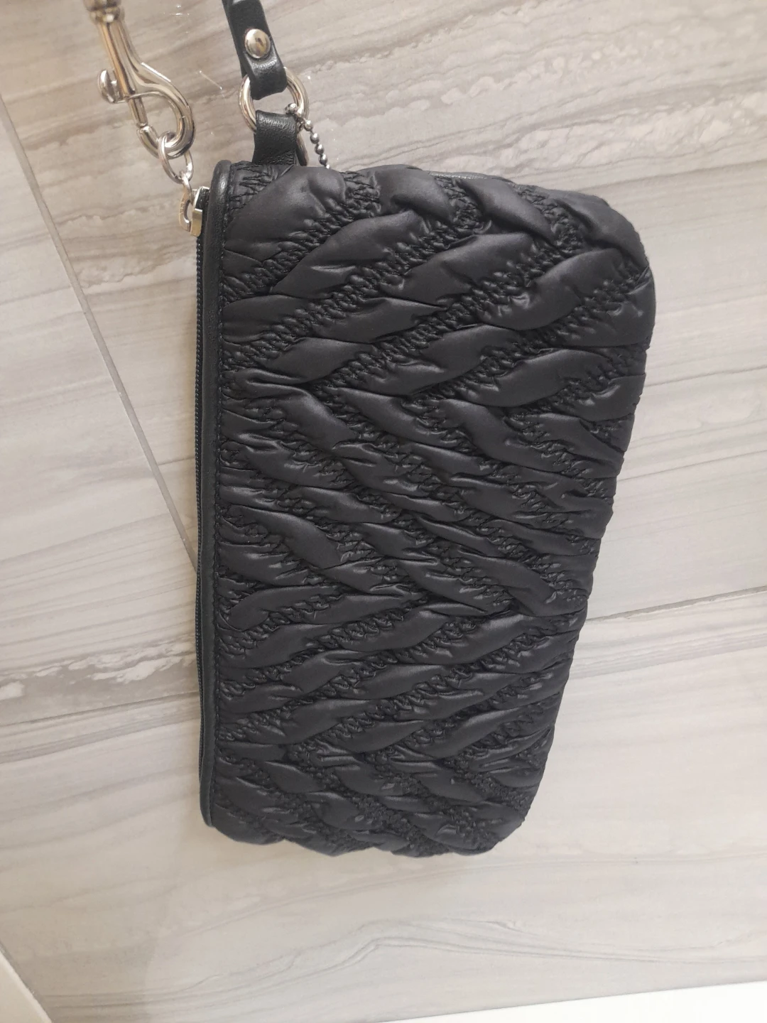 Coach Black Quilted Wristlet like new - photo 5