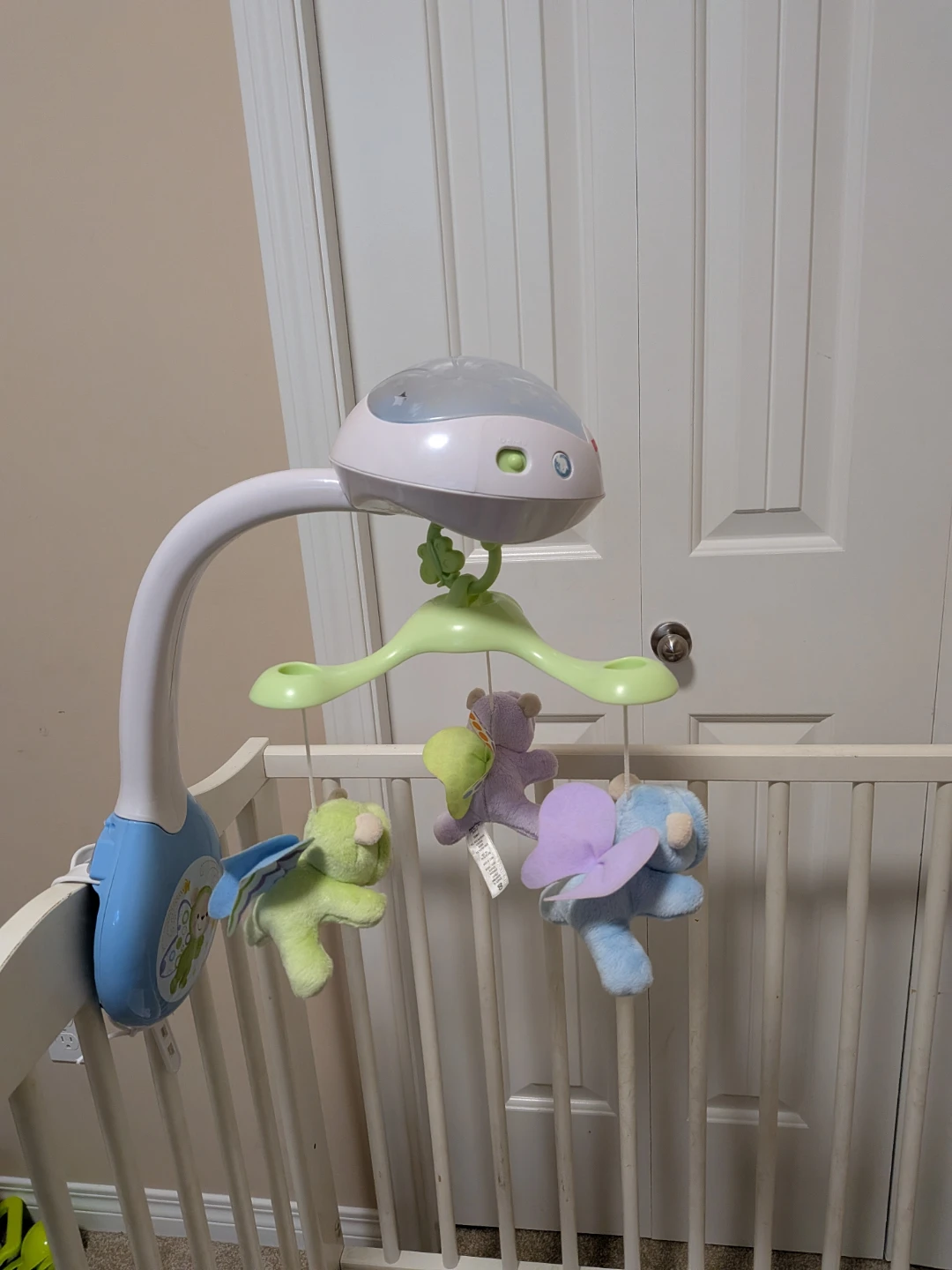 Fisher-Price Crib Mobile with Projector