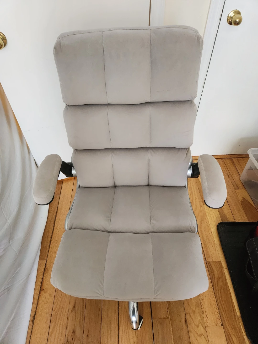 $20 Gray Faux Suede Executive Office Chair