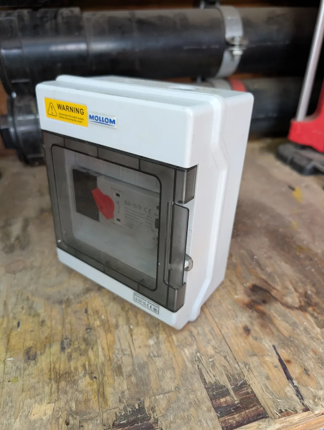 Mollom Electrical Enclosure Box with NLQ3-125/2P Switch - photo 2