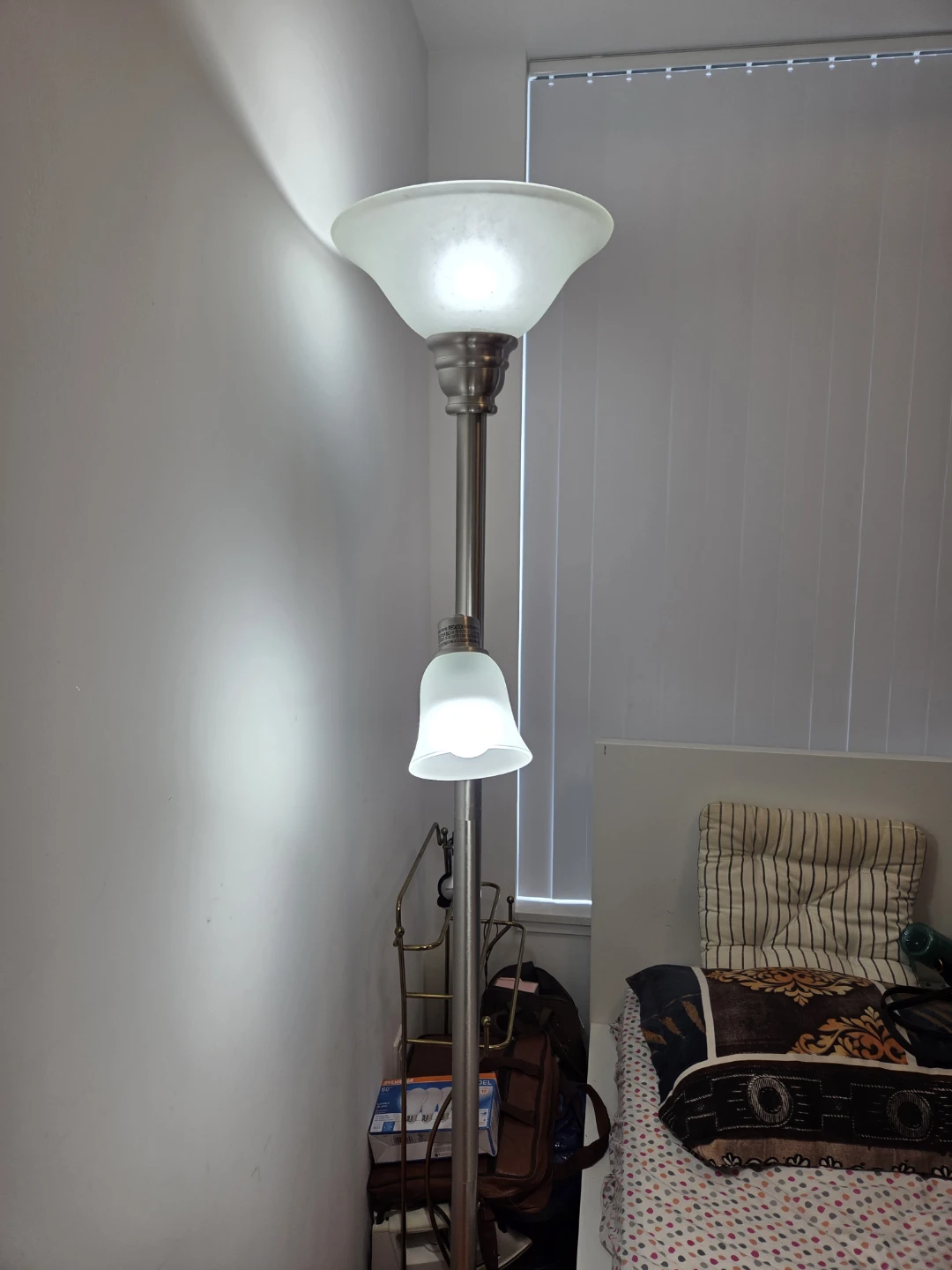 Floor Lamp with Two Lights - photo 2