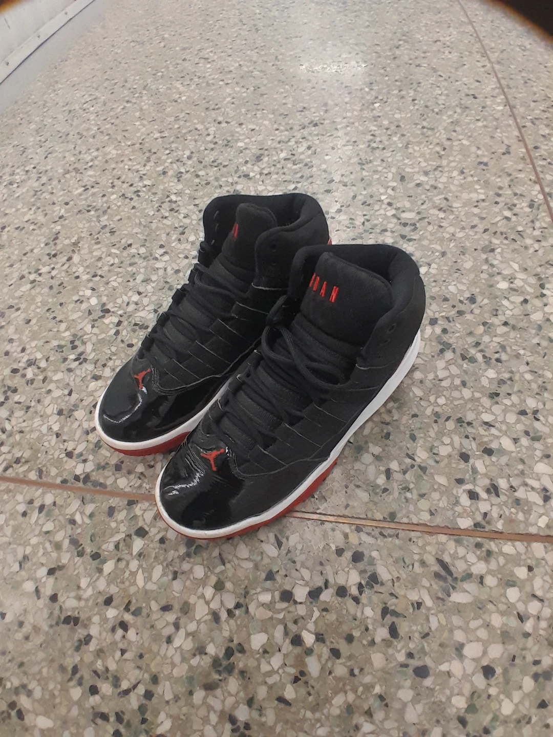 Jordan 11 Retro Basketball Shoes Teens/Boys Size 5 - photo 4