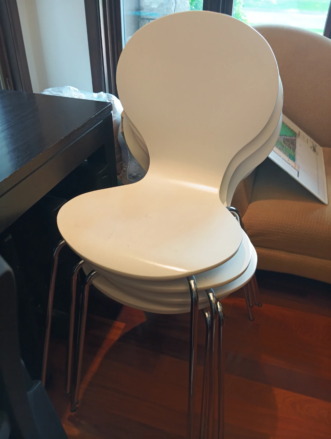 Stackable White Dining Chairs (Set of 4)