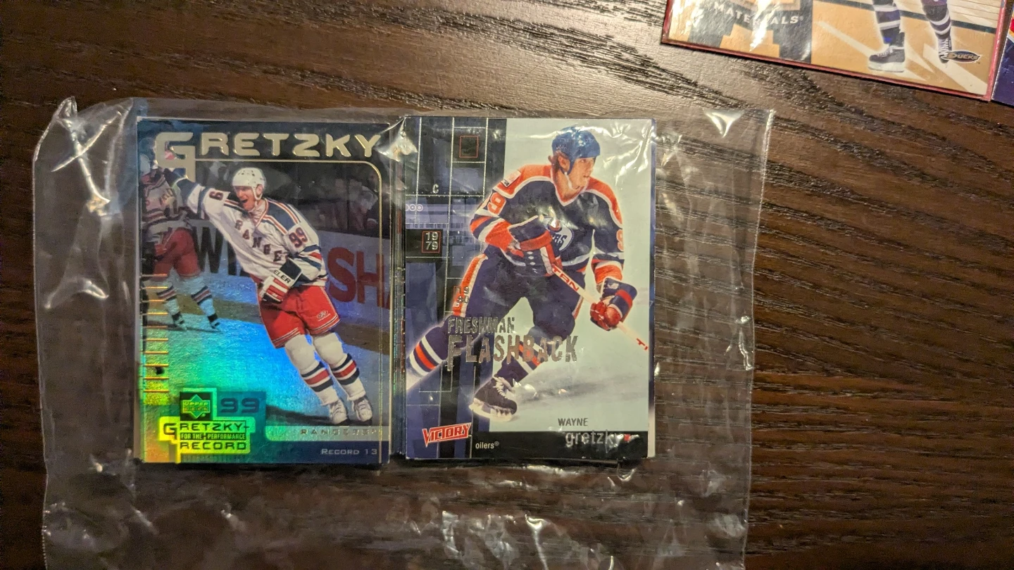 Hockey Cards - Insert & Rookie Lot - 380+ Cards - photo 5
