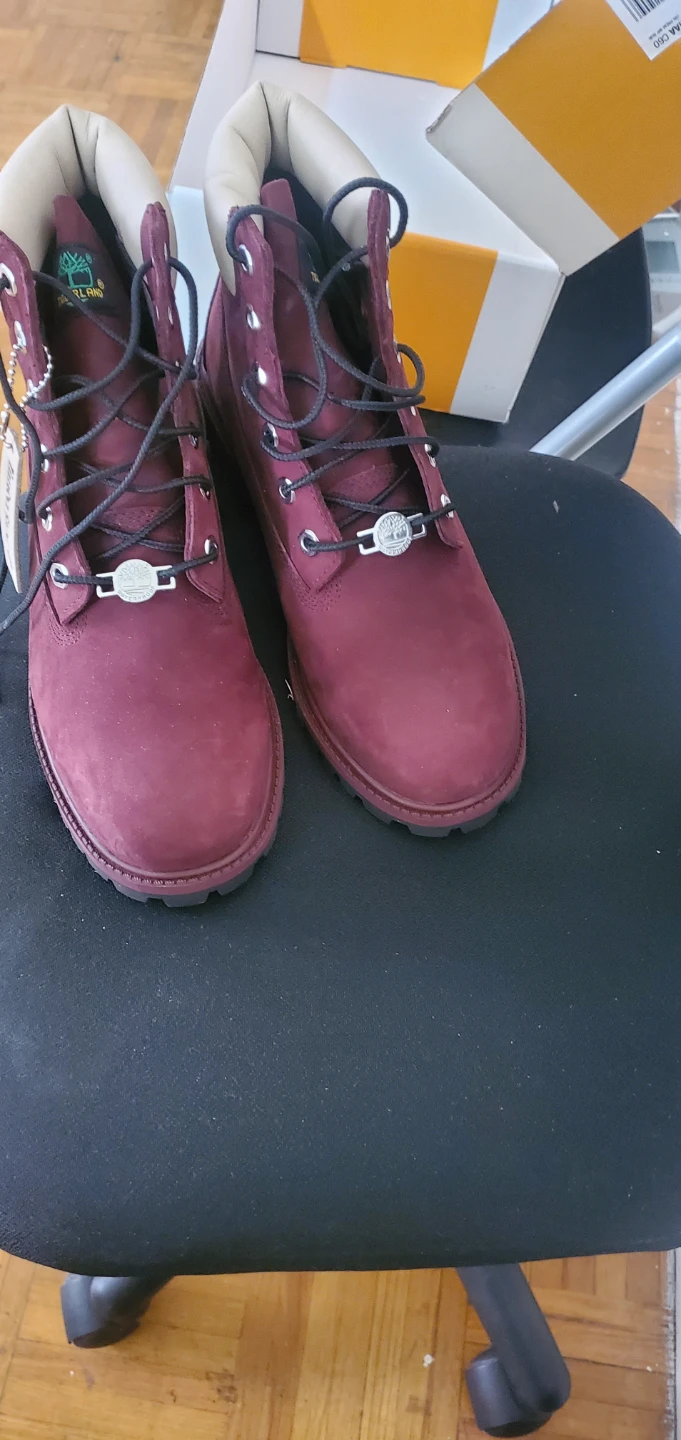 Timberland Women's Burgundy Suede Boots - photo 2