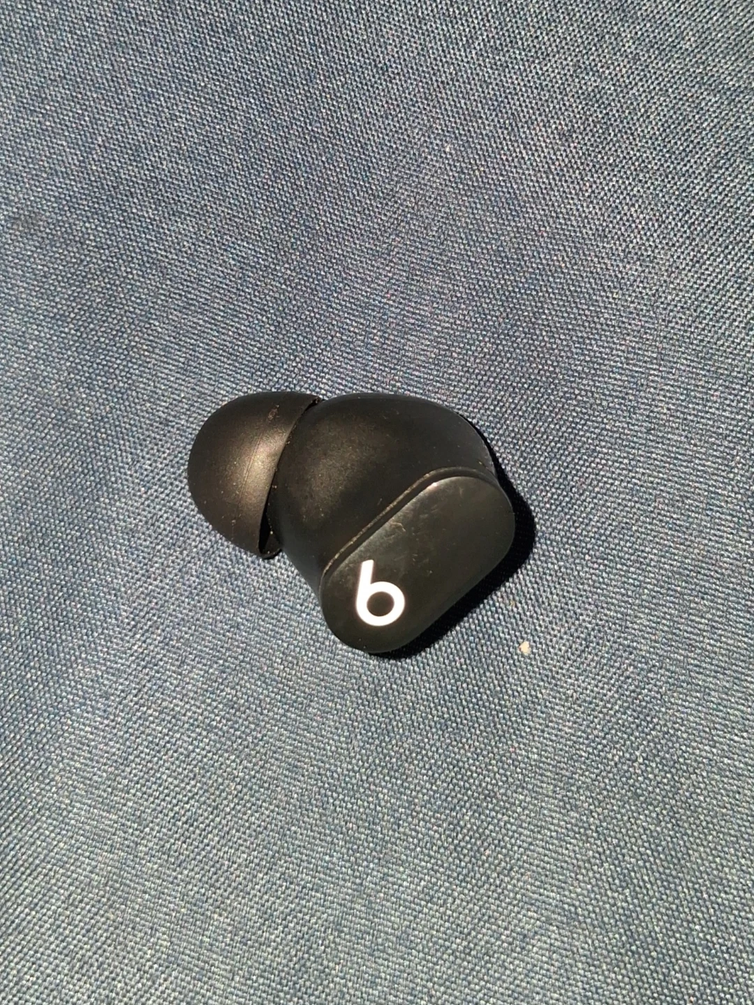 Beats Studio Buds - Black (Left)