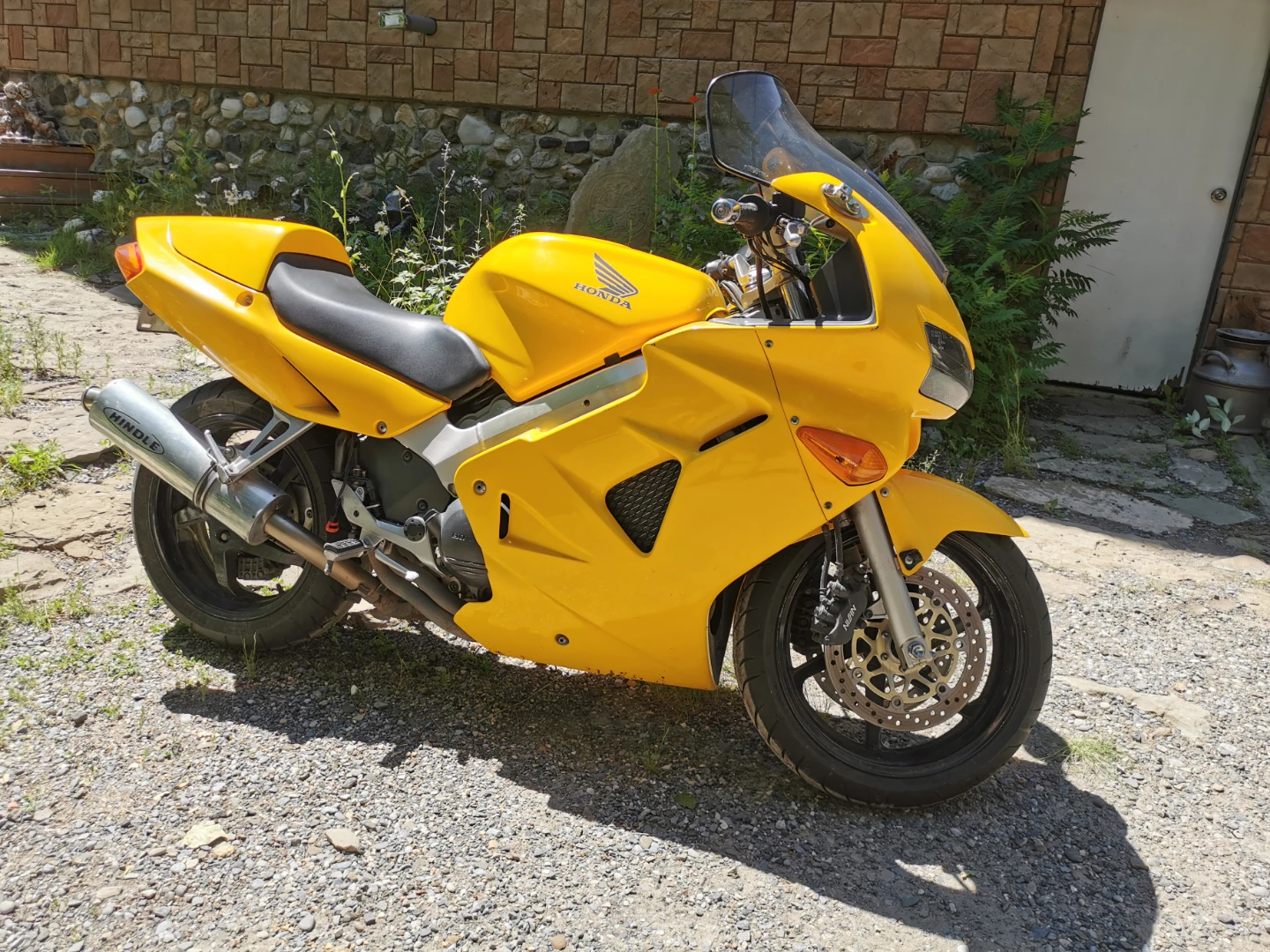 Honda VFR800 Interceptor Sport Touring Motorcycle – 69,248 km
