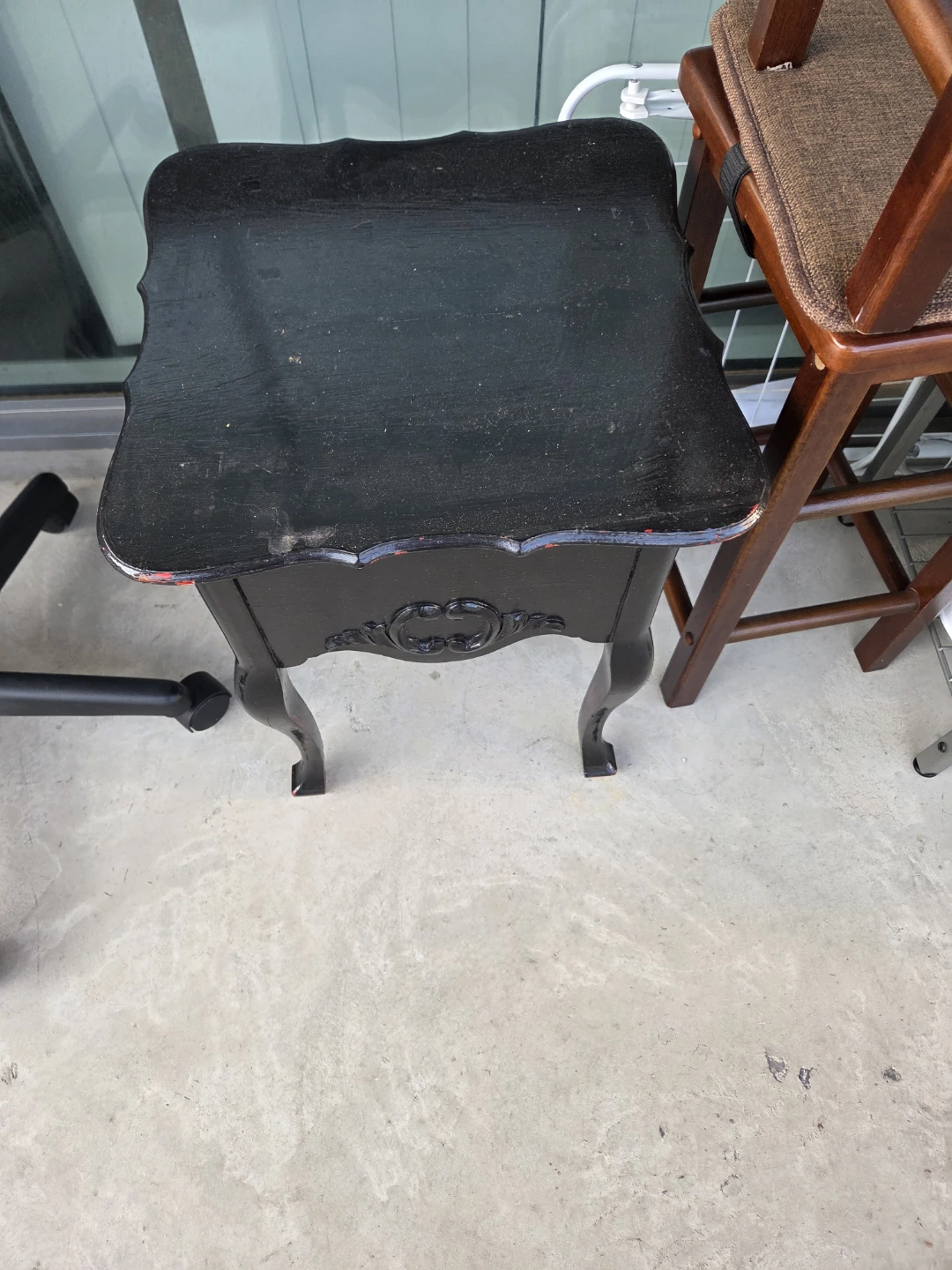 Black accent table - photo 3